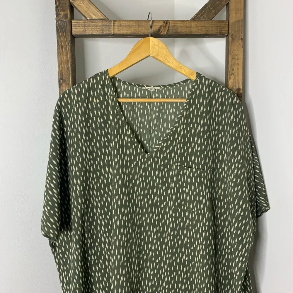 Jodifl Olive Patterned Women's Top Size S